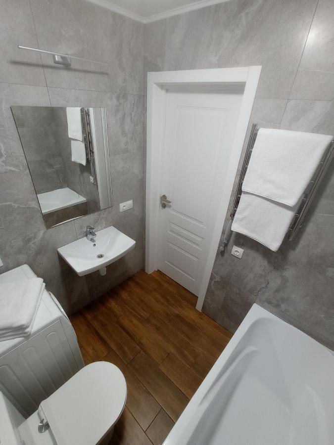 N.A.N. Apartments City Centre Kiev Bagian luar foto