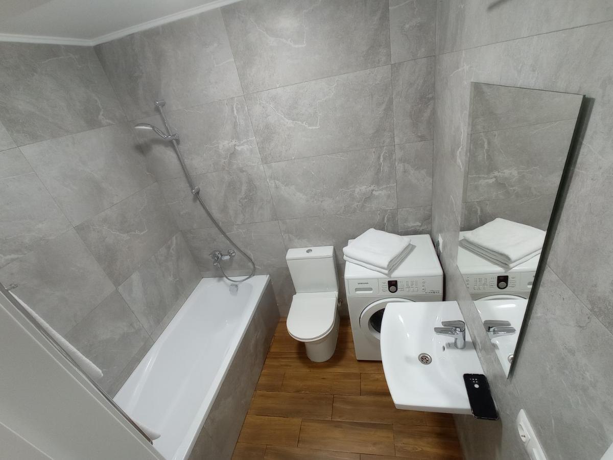 N.A.N. Apartments City Centre Kiev Bagian luar foto